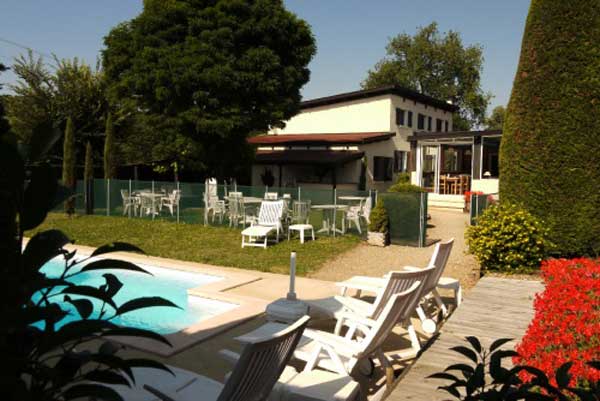 Maison d'hôtes à vendre dans belle région lyonnaise
