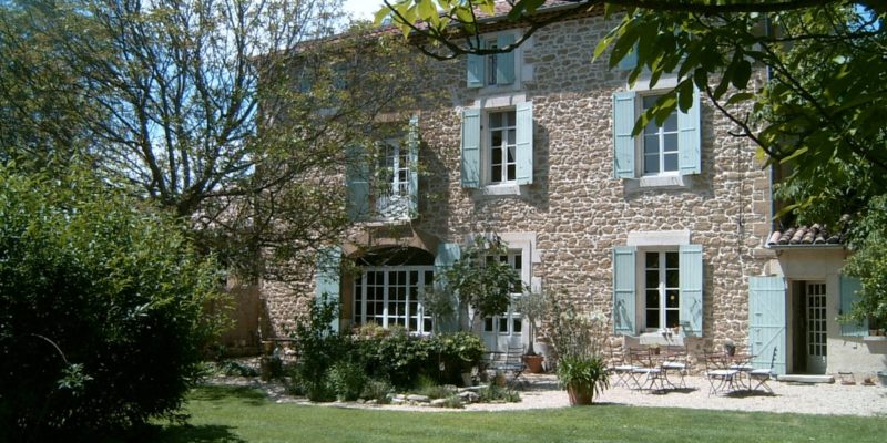 Maison d'hôtes de charme à vendre 10 km Avignon (Vaucluse)