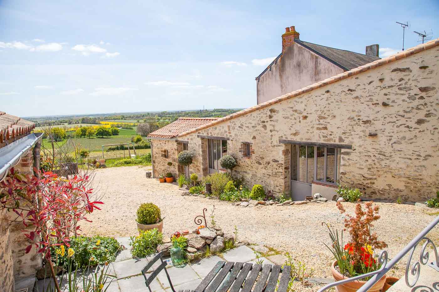 Maison d'hôtes à vendre près du Puy du FOU en Vendée (Les Herbiers)