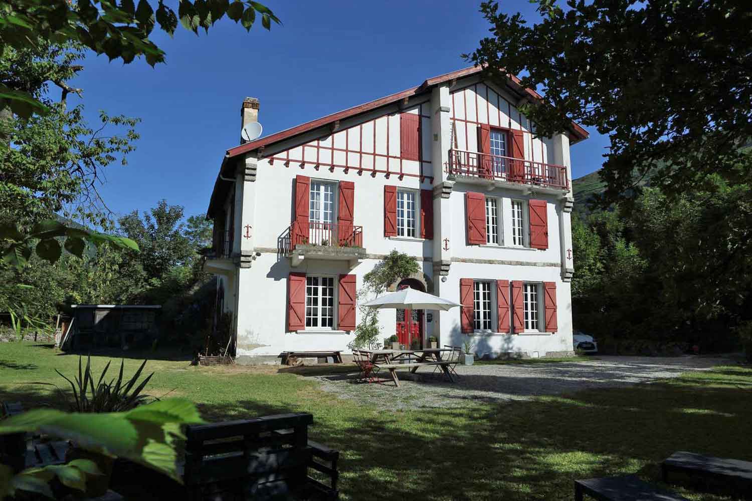 Maison d'hôtes à vendre en Ariège (Perles et Castelet)