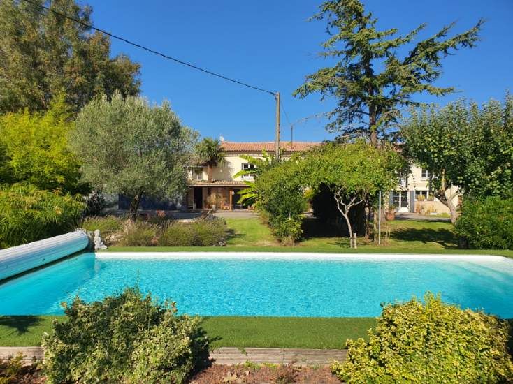 Vente maison d'hôtes avec piscine à 20 minutes de Toulouse