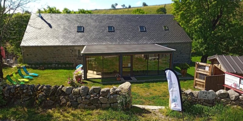 Gîte et maison d'hôtes à vendre dans le village de Prinsuéjols, sur le chemin de Saint Jacques de Compostelle, en Lozère