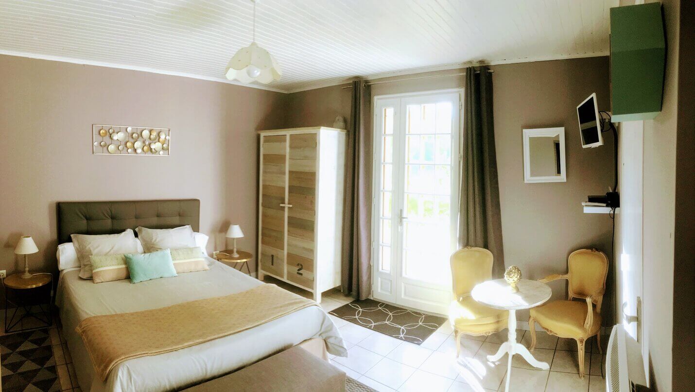 Chambre d'hôtes à vendre en Normandie près de Deauville Trouville (Saint Etienne la Thillaye, Calvados)