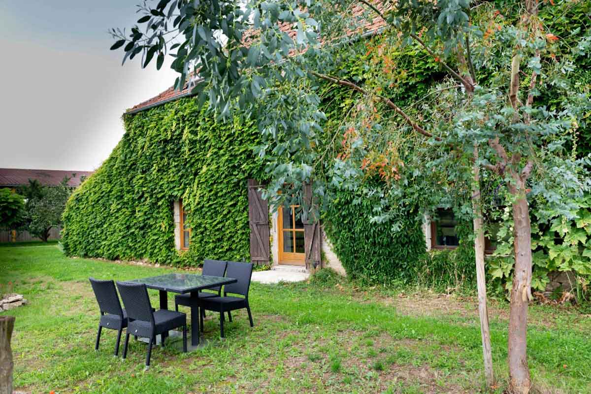 Extérieur de la maison d'hôtes à vendre en Bourgogne