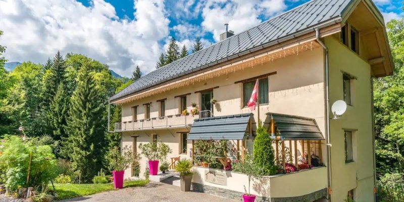 Gite à vendre en Haute-Savoie, à moins de 10 minutes de Megève-Combloux et 30 minutes de Chamonix. Village de Cordon en région Auvergne-Rhône-Alpes