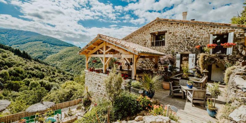 Maison d'hôtes avec piscine et espace Bien-Être en Ardèche (Chirols)