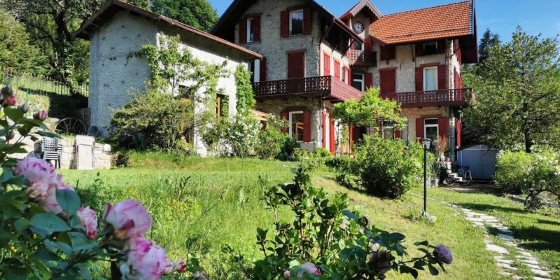 Maison d'hôtes et Gîte à vendre à Saint-Martin-Vésubie dans les Alpes Maritimes, aux portes du Mercantour