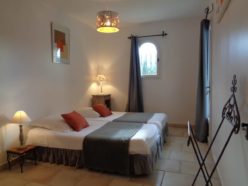 Vente Chambre d'hôtes dans le Luberon (Vaucluse, Provence-Alpes-Côte d'Azur)