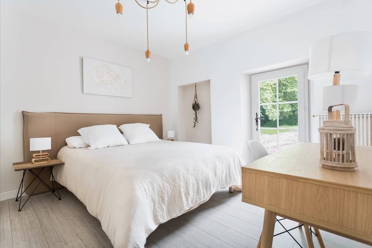 Une des 4 chambres d'hôtes à vendre à dans les Pyrénées Atlantiques