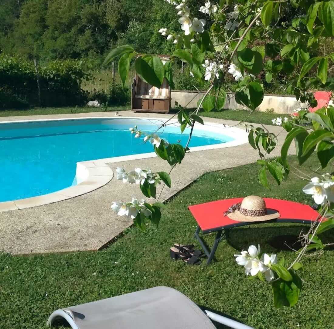 Piscine de la maison d'hôtes et du gîte