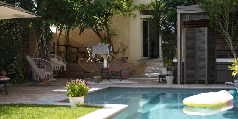 Maison d'hôtes à vendre à Montbazin dans le département de l'Hérault en région Occitanie : piscine