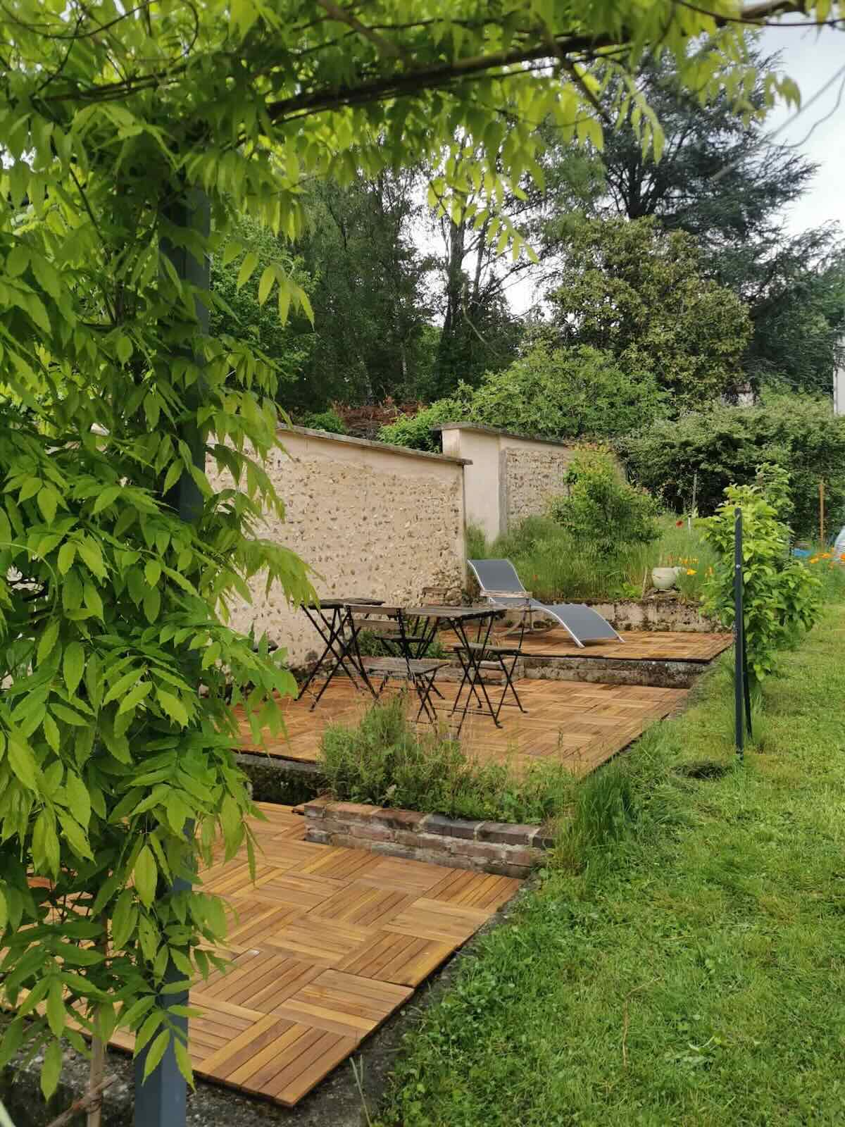 Jardin de la maison d'hôtes à vendre dans le département de l'Yonne